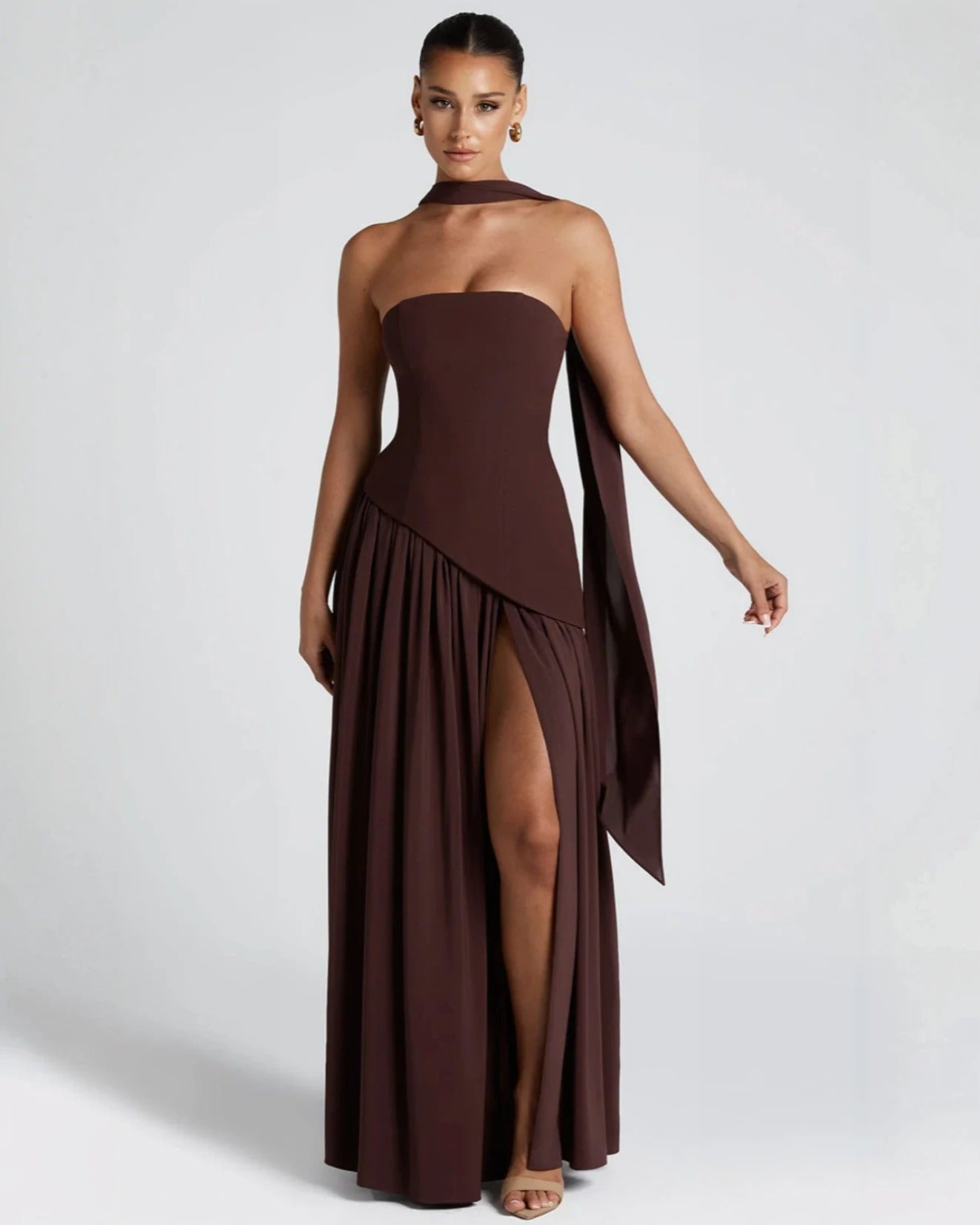 Alessia · Vestido Maxi Escote Strapless con Abertura