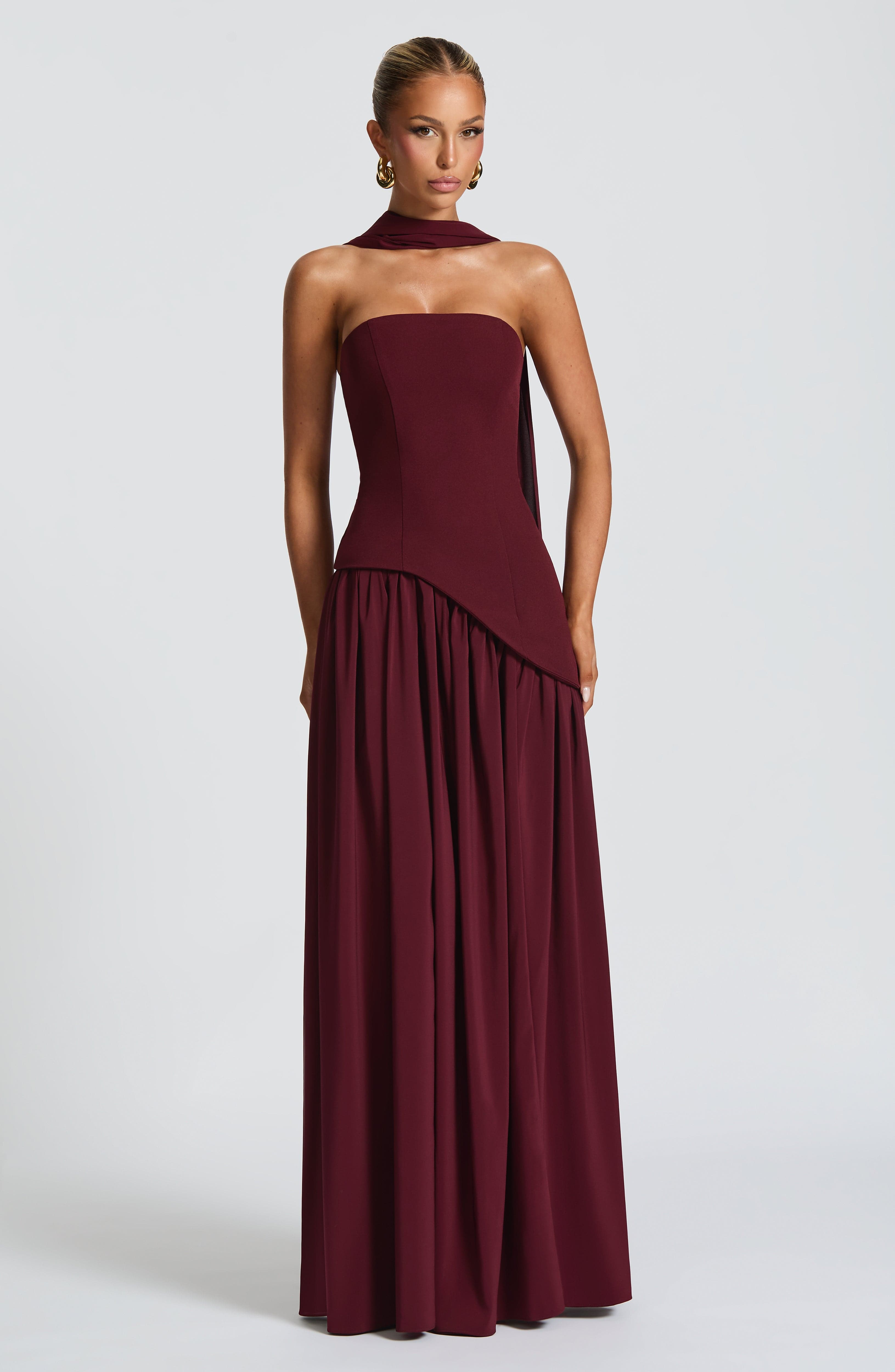 Alessia · Vestido Maxi Escote Strapless con Abertura