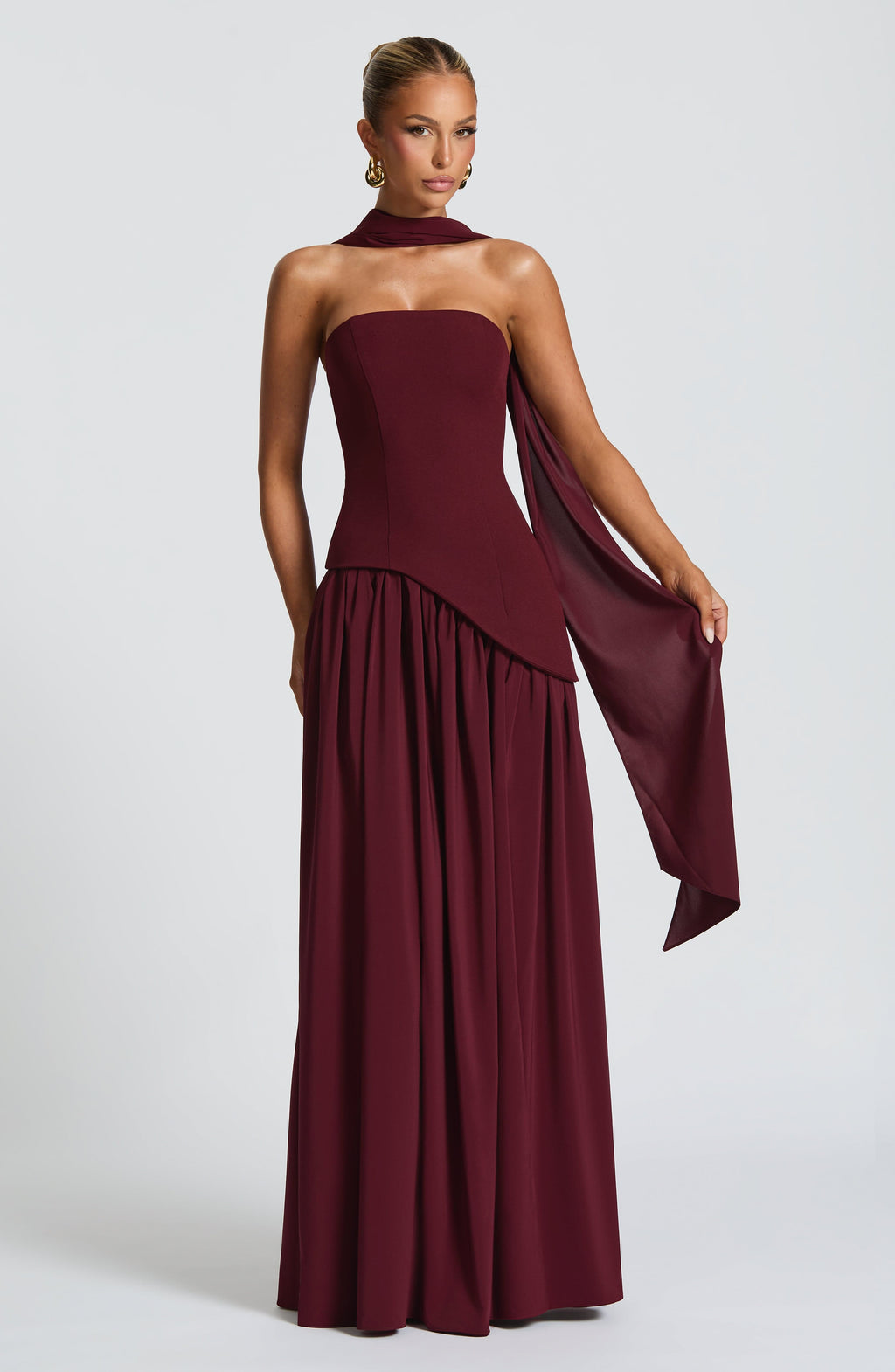 Alessia · Vestido Maxi Escote Strapless con Abertura