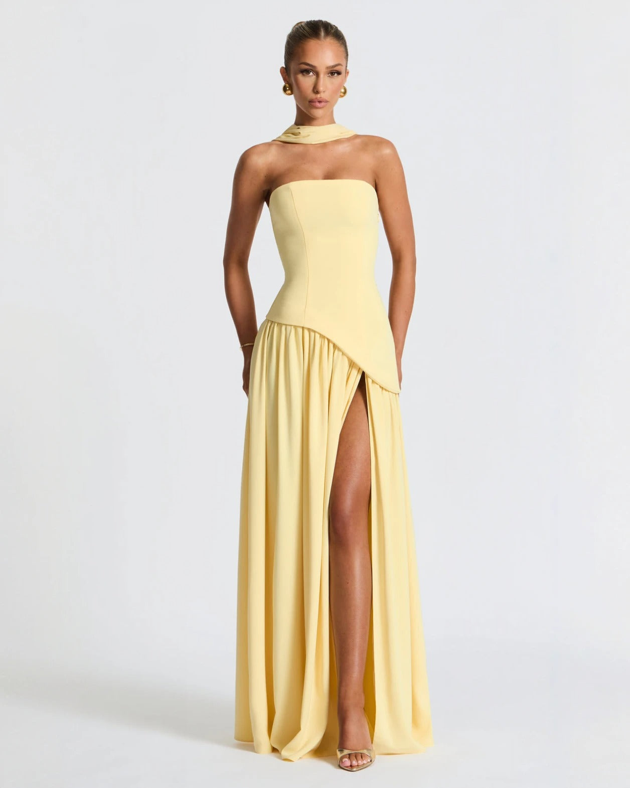 Alessia · Vestido Maxi Escote Strapless con Abertura