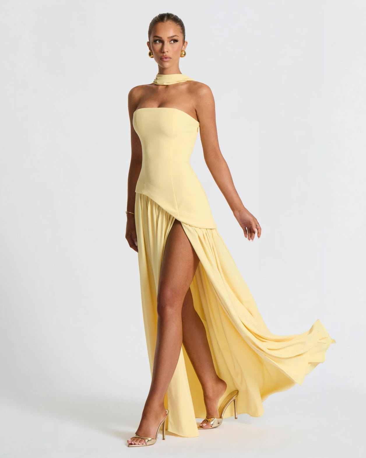 Alessia · Vestido Maxi Escote Strapless con Abertura